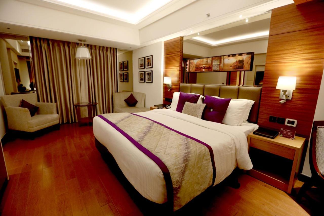 Hotel Madin Βαρανάσι Εξωτερικό φωτογραφία