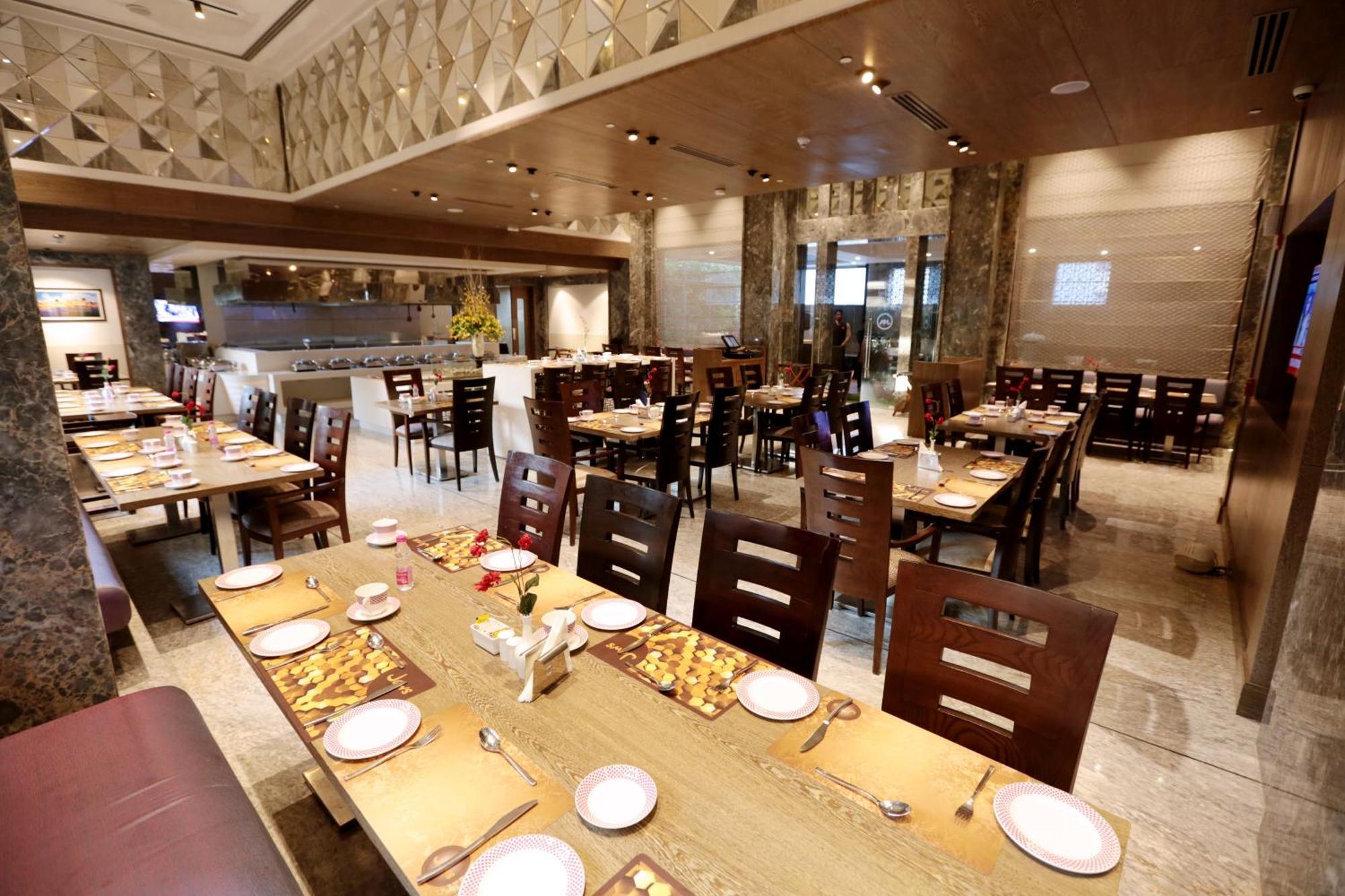 Hotel Madin Βαρανάσι Εξωτερικό φωτογραφία